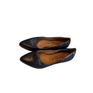 Zodiac Womens Pointed-Toe Leather Flats Size 5.5M Navy